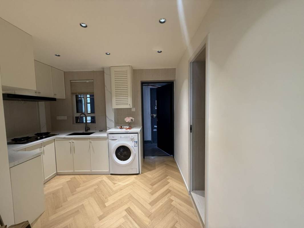 Housing image — Kitchen