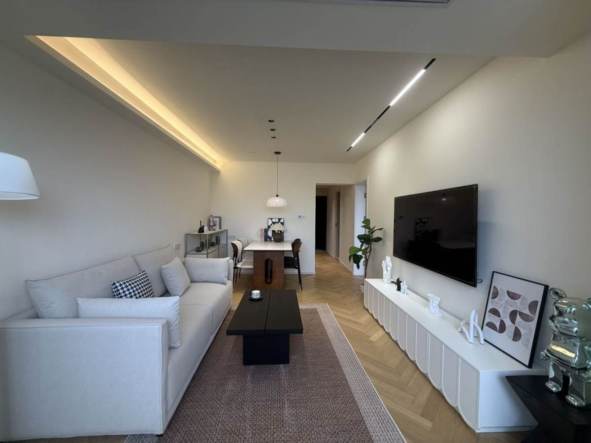 Housing image — Living Room