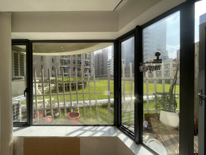 Housing image — Living Room