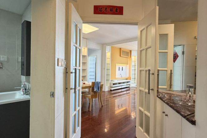High-Floor 3BR Apartment at Central Residences