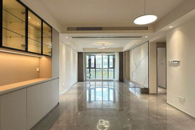 2BR Apartment near Zhongshan Park (L2/L11)