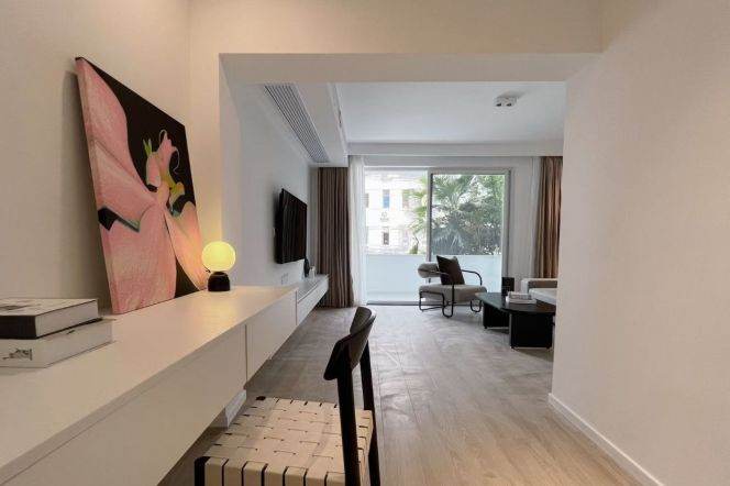 1BR Apartment in Xujiahui (L4)