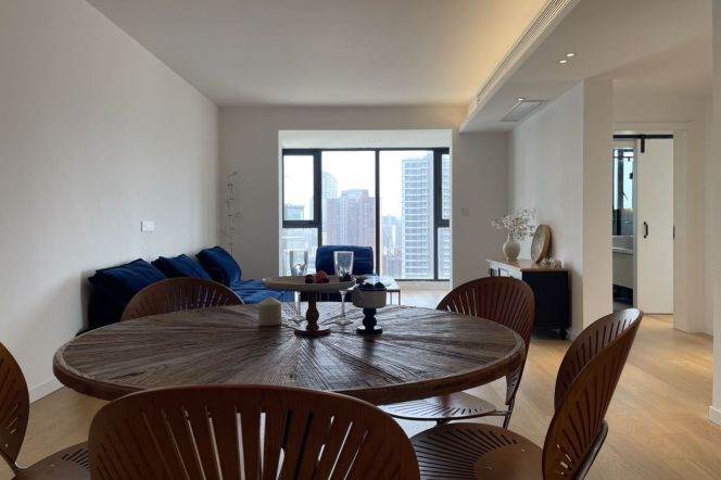 High-Floor 3BR Apartment in Jing'an with Floor-to-Ceiling Windows