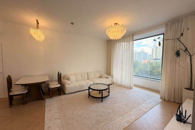 3BR Apartment in Old Xuhui with Floor-to-Ceiling Windows (L9/L12)