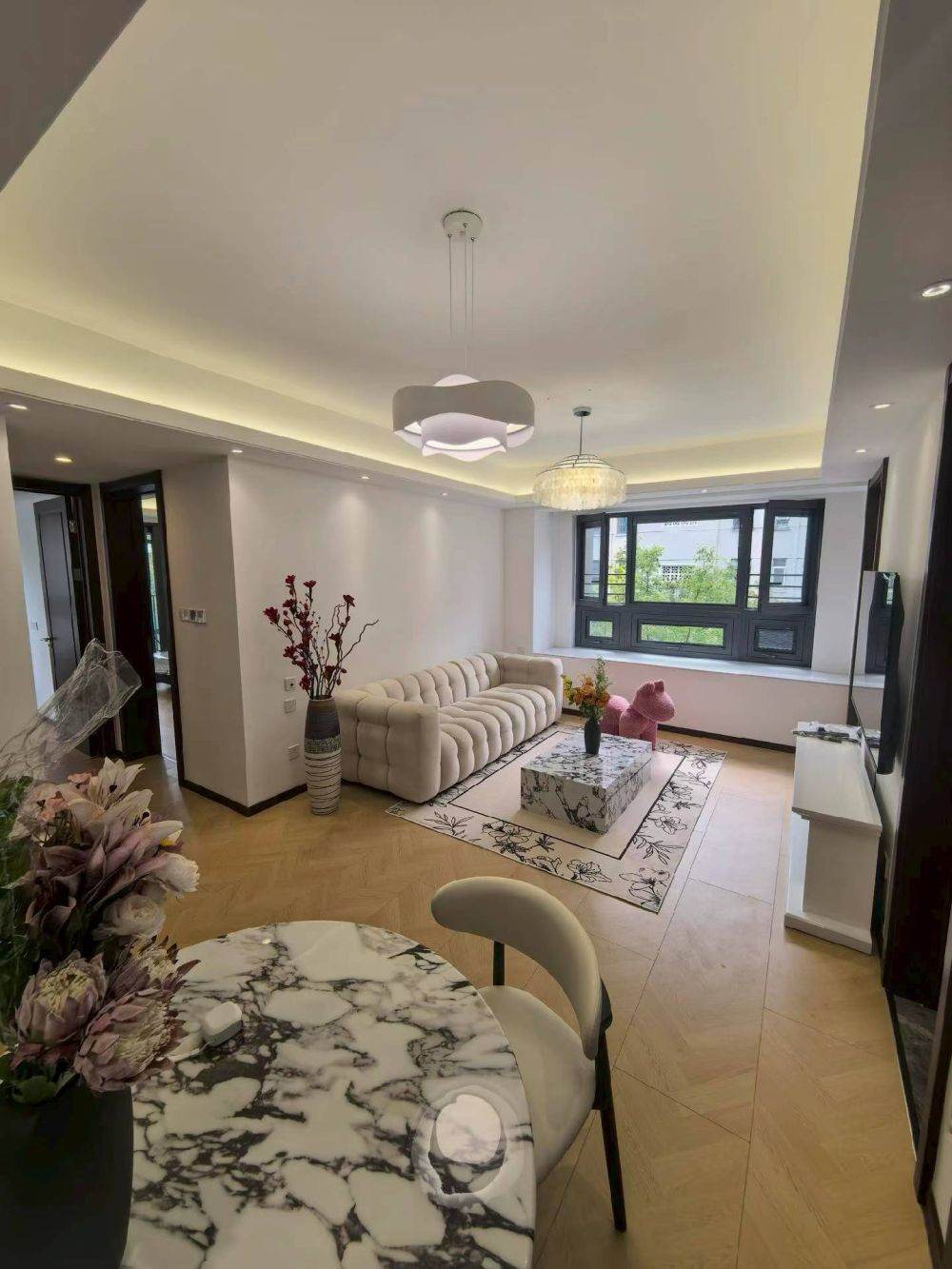 Housing image — Living Room