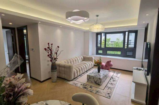 3BR Apartment near Langao Rd Metro (L7)