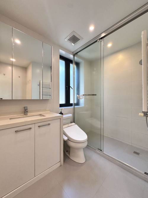 Housing image — Bathroom