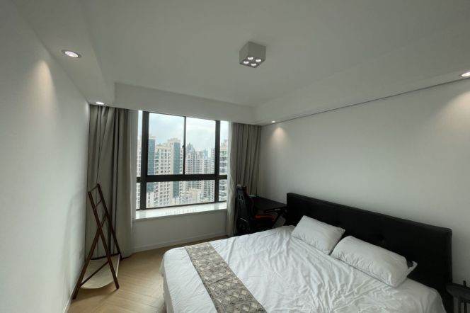 High-Floor 2BR Apartment at Brilliant City with Floor-to-Ceiling Windows (L3/L4)