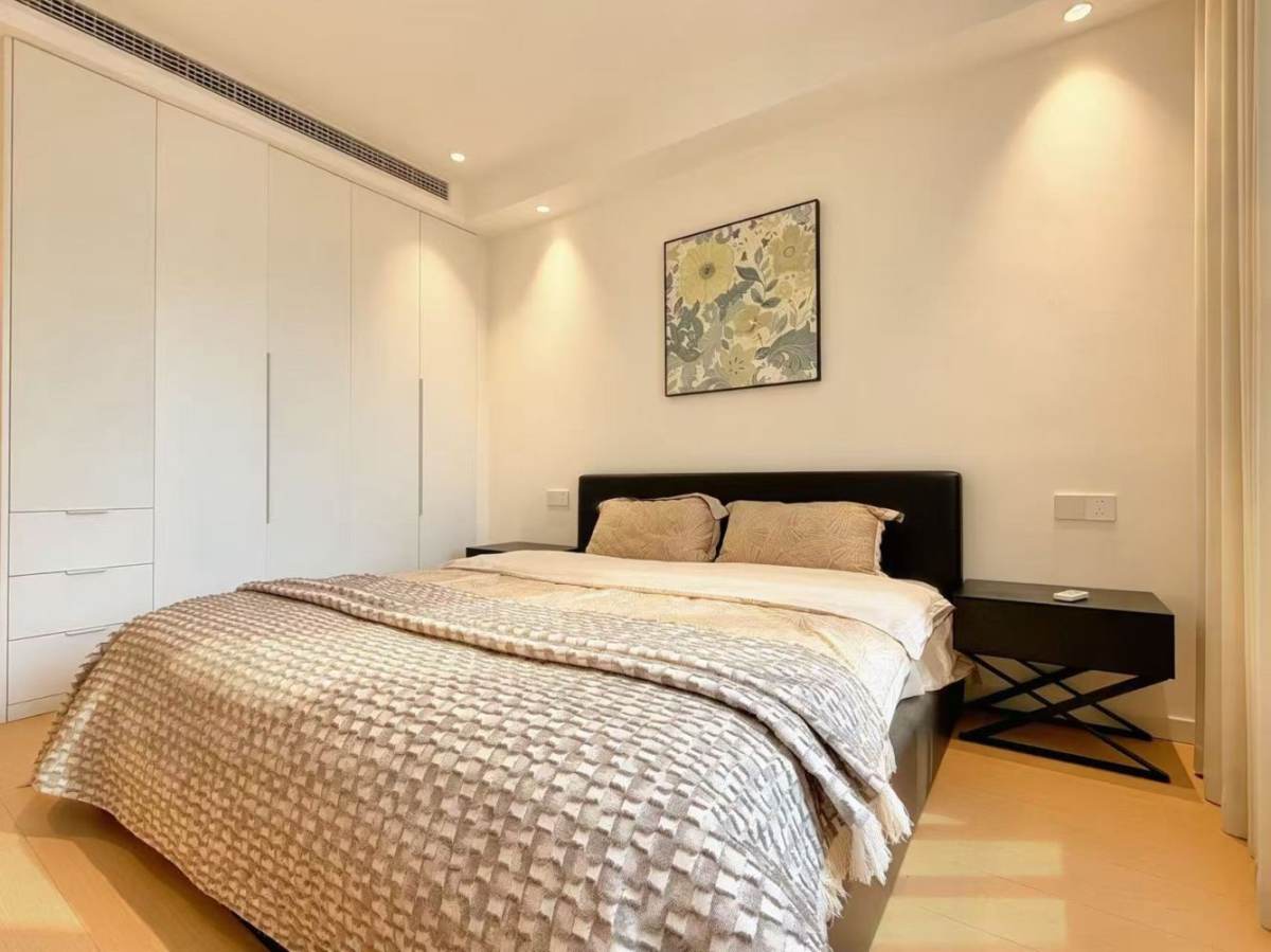 Housing image — Bedroom