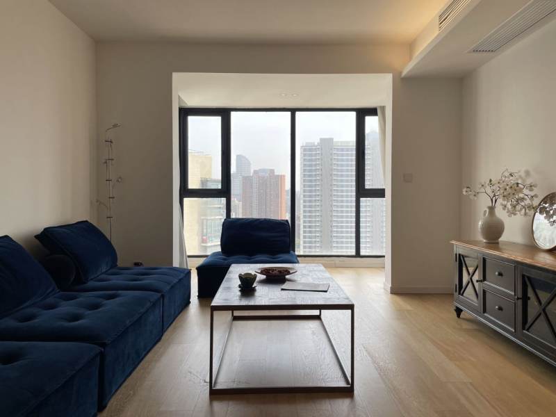 Housing image — Living Room