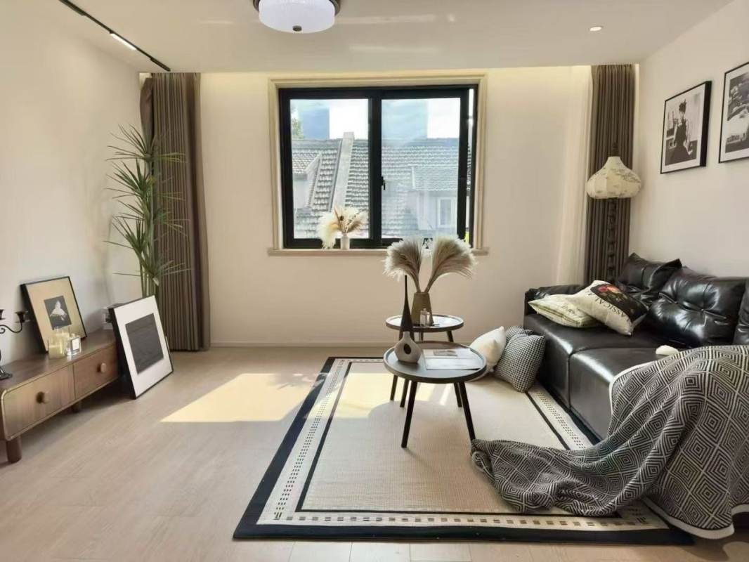 Housing image — Living Room