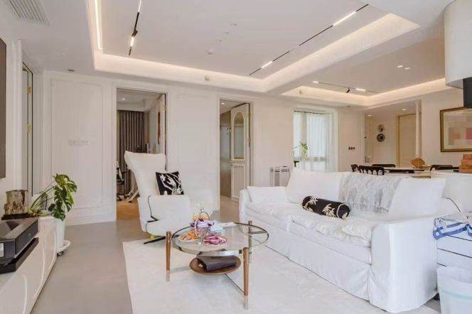 Spacious 2BR Apartment at Jing'an Four Seasons Apartments with Floor-to-Ceiling Windows (L2/L12/L13)