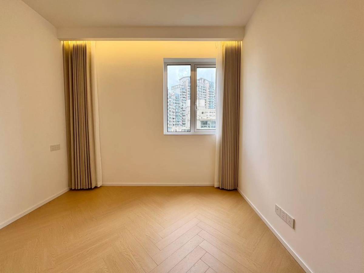 Housing image — Bedroom