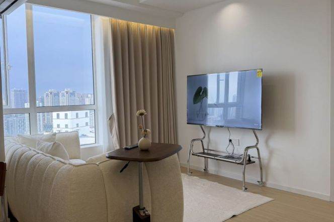 High-Floor 1BR Apartment near Qufu Rd Metro (L1/L8/L12)