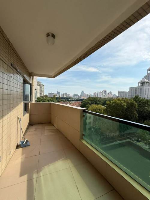 Housing image — Balcony