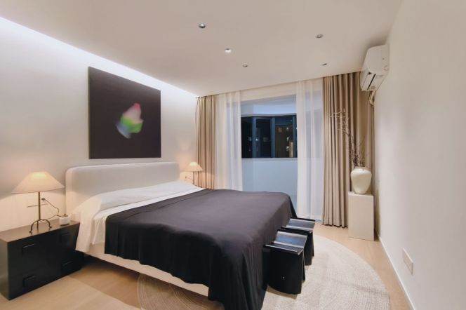 2BR Apartment near West Bund (L1/L3/L12)