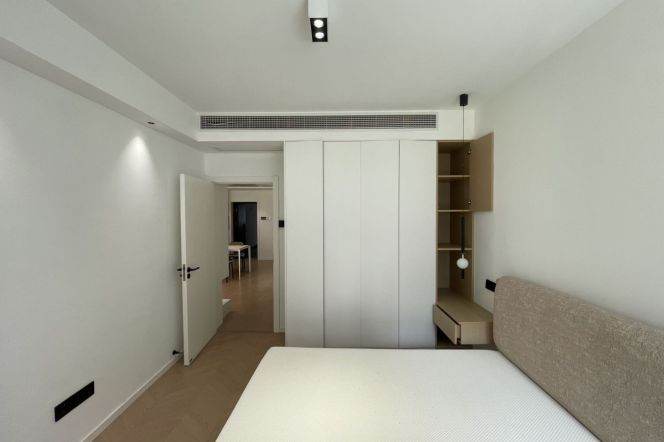 2BR Apartment near Jiangning Rd Metro with Floor-to-Ceiling Windows (L13)