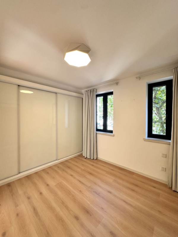 Housing image — Bedroom