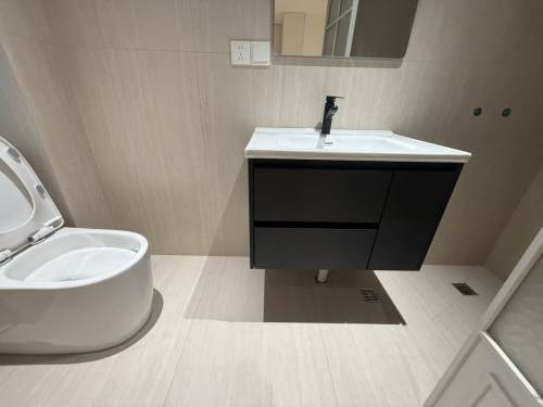 Housing image — Bathroom