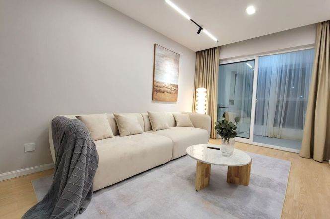 High-Floor 3BR Apartment near Lingzhao Xincun  Metro (L8)