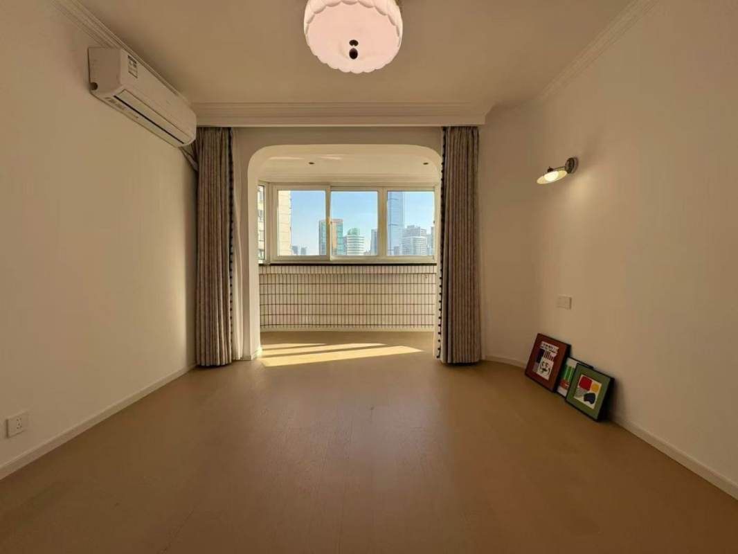 Housing image — Bedroom