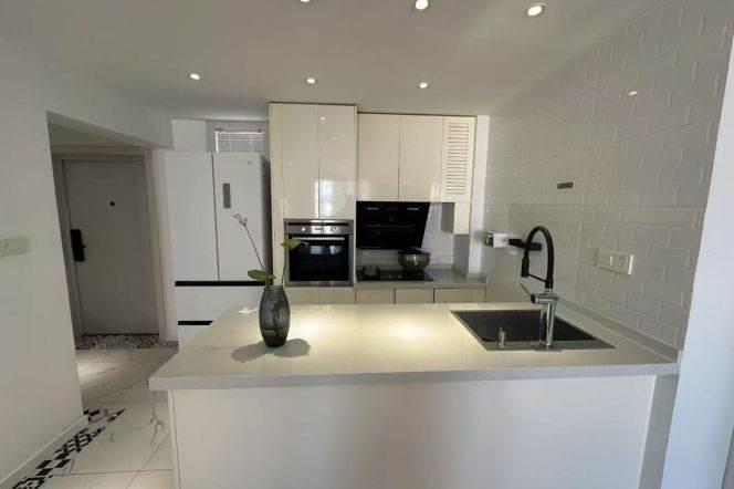 2BR Apartment near Jiaotong University Metro (L10/L11)