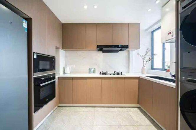 2BR Apartment in Jing'an (L7)