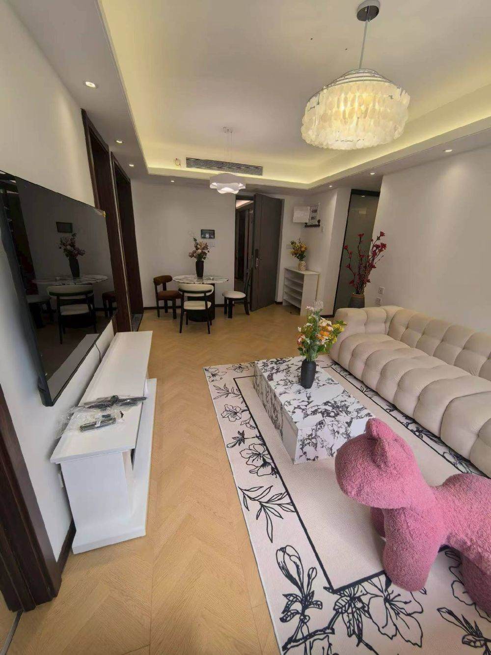 Housing image — Living Room