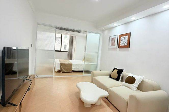1BR Apartment near Jiaotong University Metro (L10/L11)