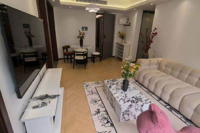 3BR Apartment near Langao Rd Metro (L7)