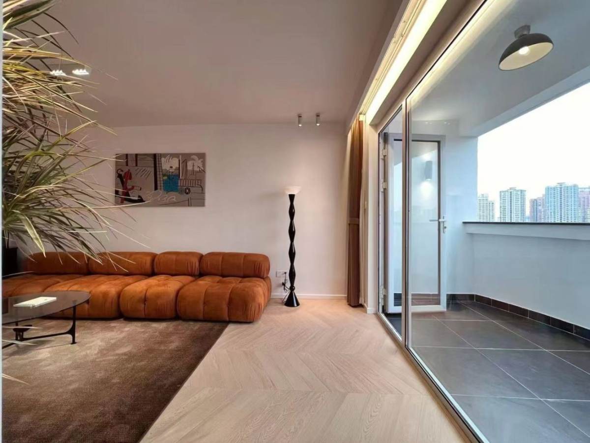 Housing image — Living Room