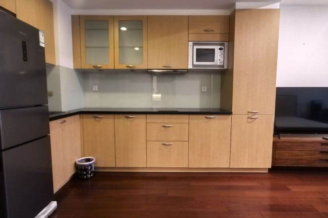 1BR Apartment at River House with River View (L8/L12)