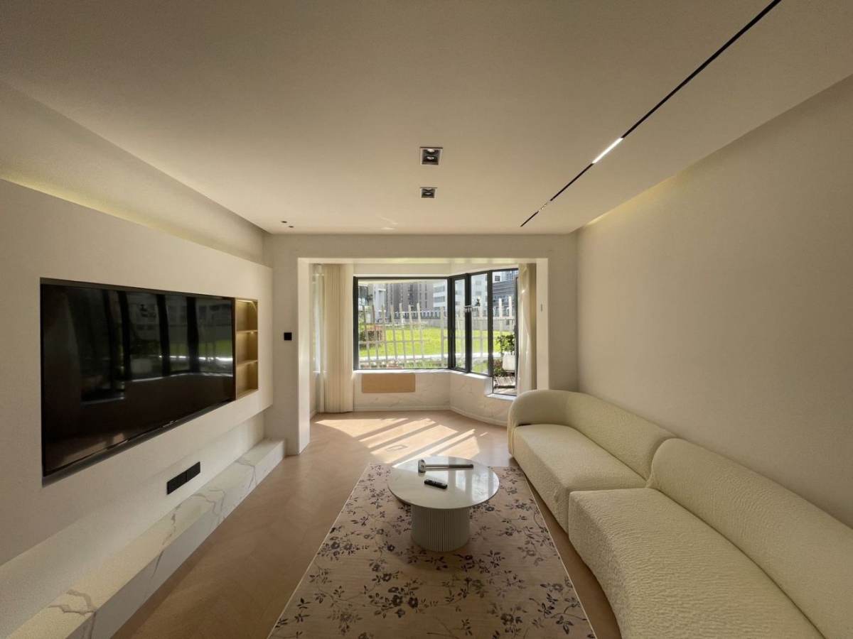 Housing image — Living Room