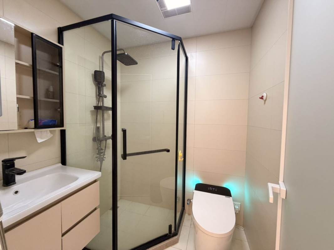 Housing image — Bathroom