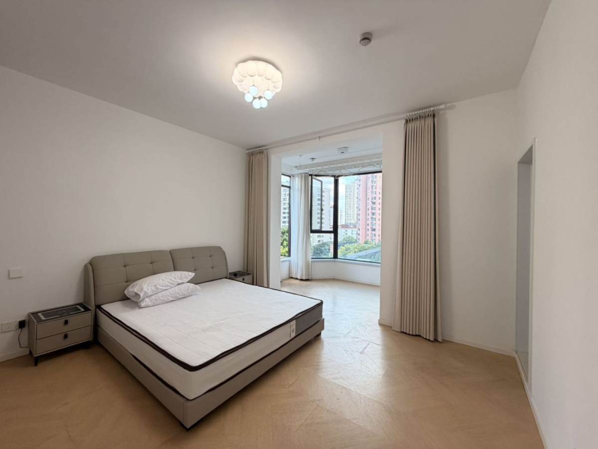 Housing image — Bedroom