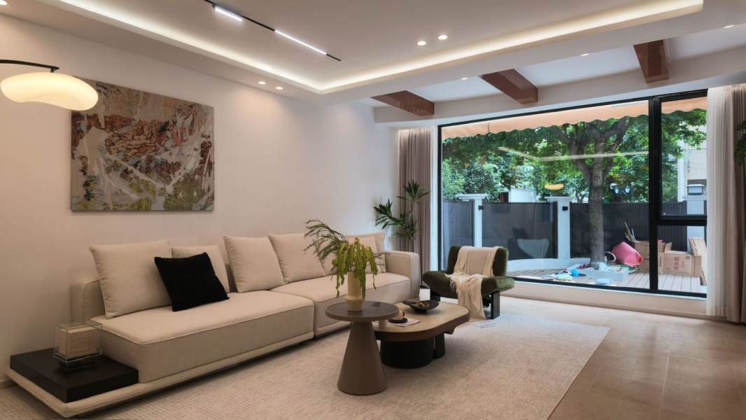 Housing image — Living Room