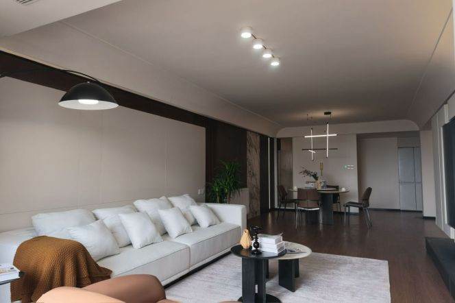 High-Floor Spacious 3BR Apartment near Jiaotong University Metro