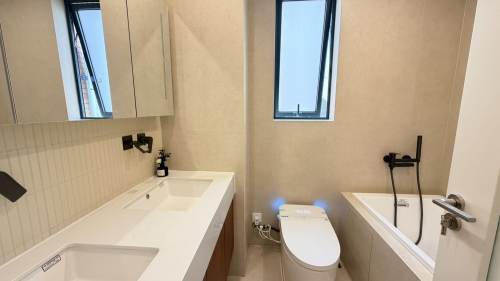 Housing image — Bathroom
