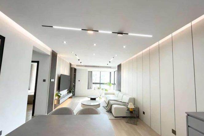 High-Floor 2BR Apartment at Brilliant City (L3/L4)