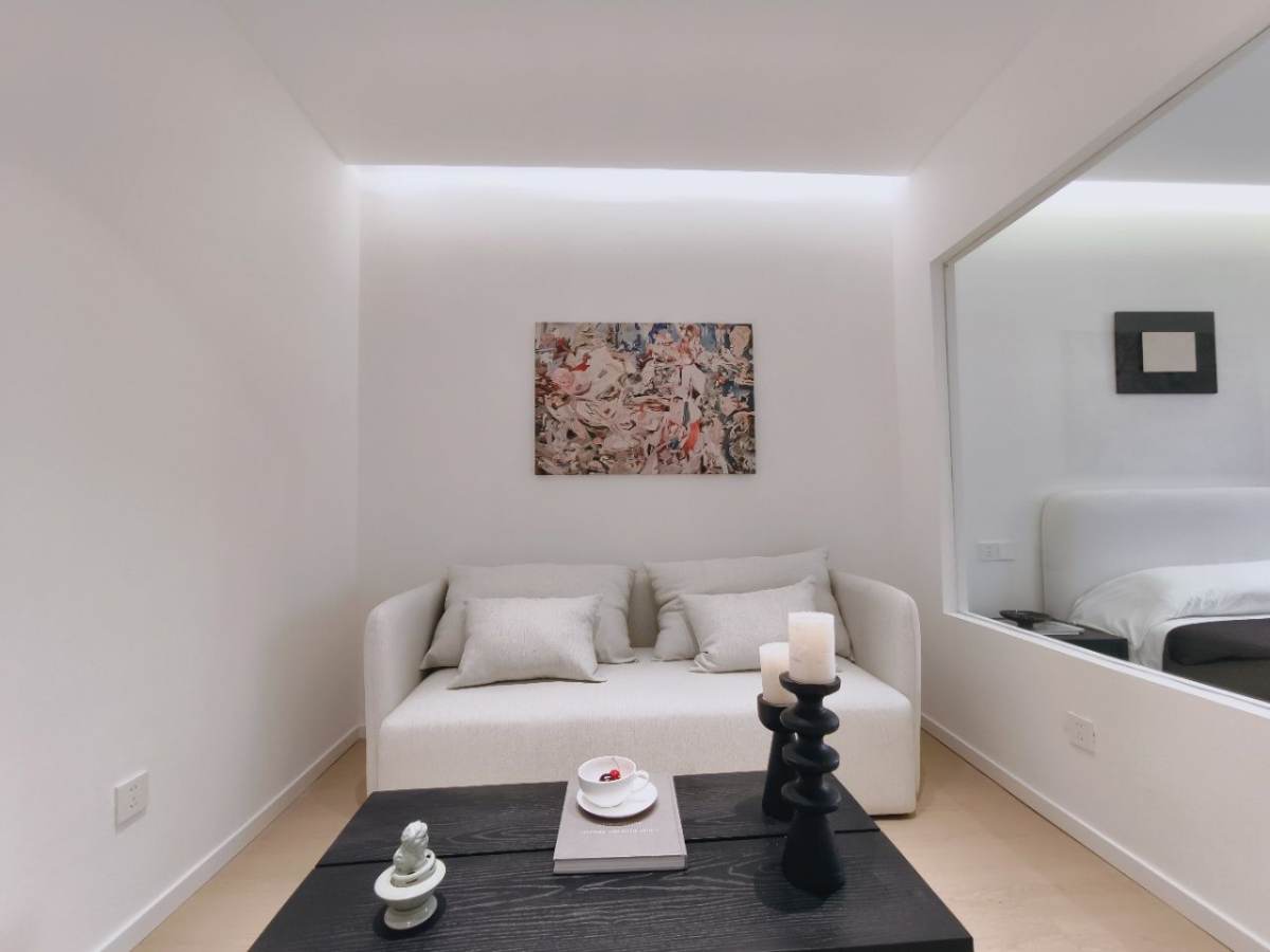 Housing image — Living Room