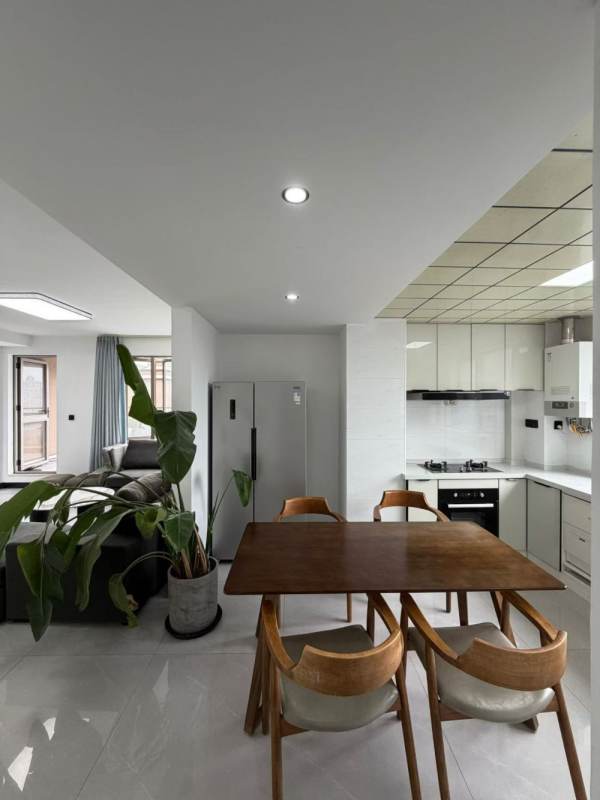Housing image — Dining Area