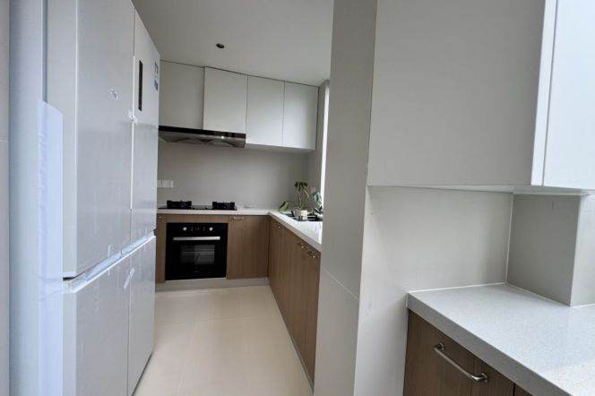 High-Floor 3BR Apartment near Lantian Road Metro