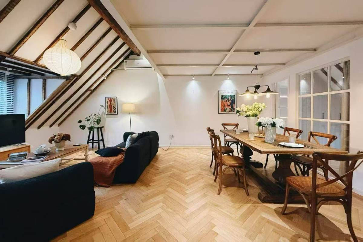 Housing image — Living Room
