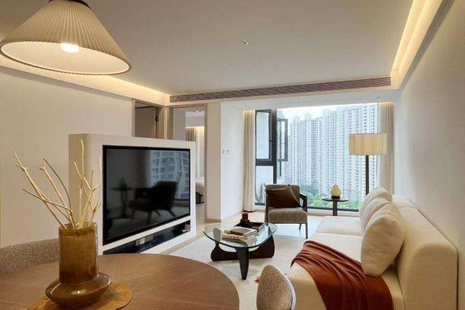 High-Floor 2BR Apartment at Brilliant City with Floor-to-Ceiling Windows (L3/L4)
