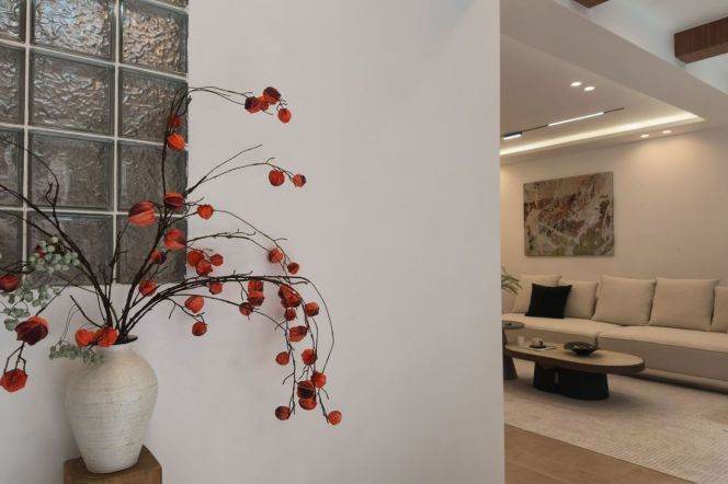 Spacious 5BR Villa with Green View
