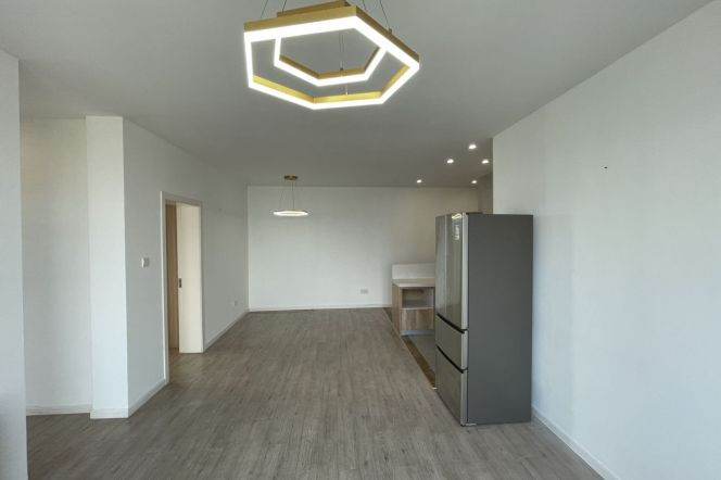 High-Floor 2BR Apartment at Yunhe Garden with Outstanding View