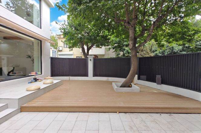 Spacious 4BR Apartment in Gubei with Terrace
