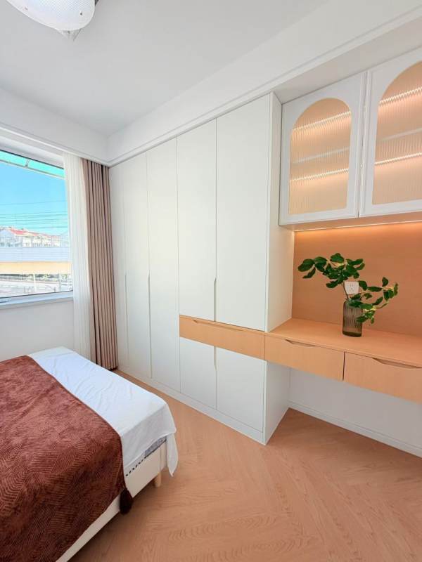 Housing image — Bedroom