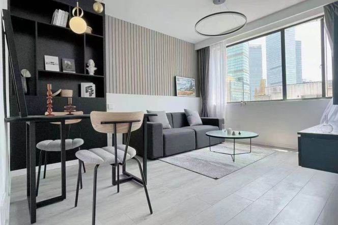 1BR Apartment in Jing'an (L2/L7/L14)