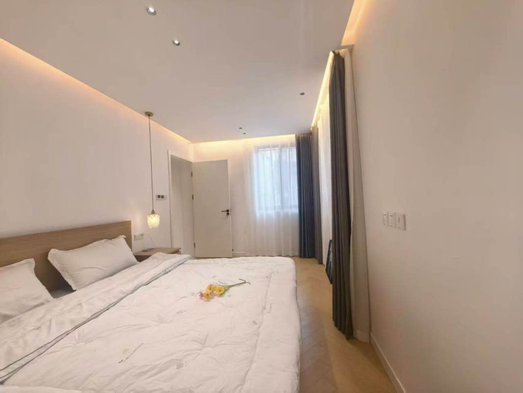 Housing image — Bedroom